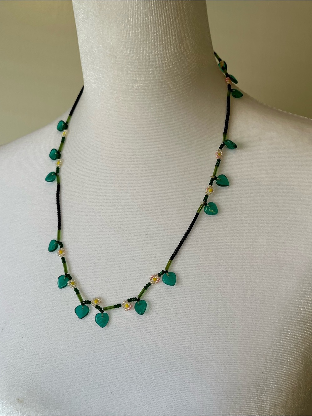 Vintage Single Strand Seed Bead Necklace Glass Lead Daisy Plants Green 20”